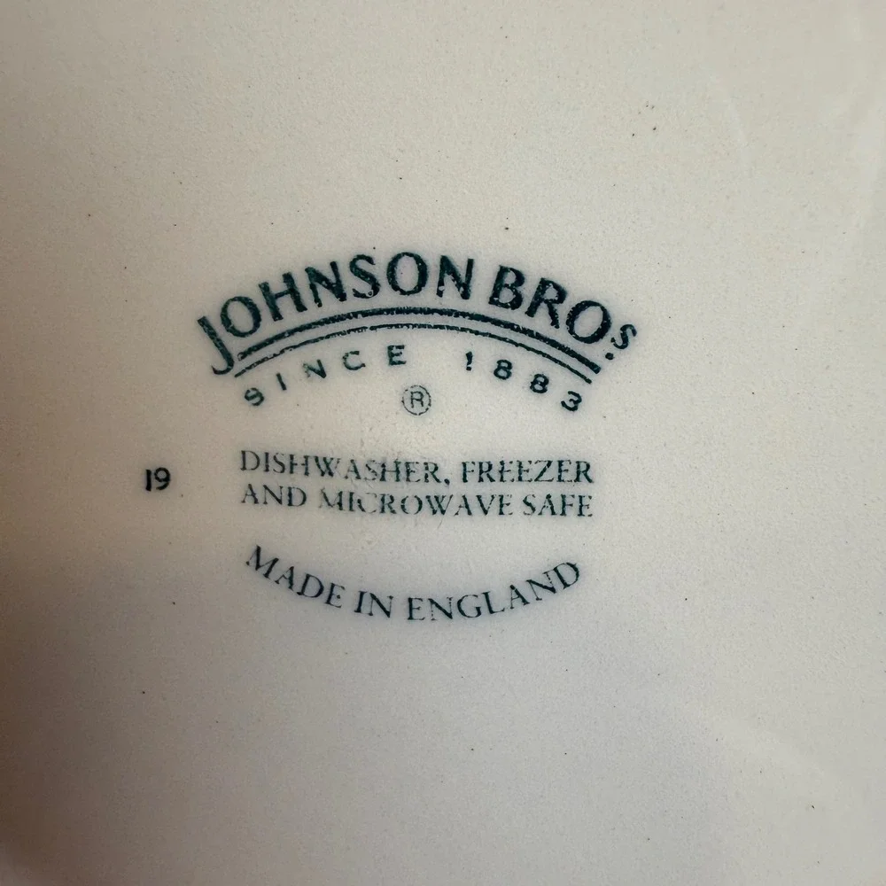 VTG Johnson Brothers SnowWhite Swirl Fruit Bowls Set of 2 England Ironstone 5